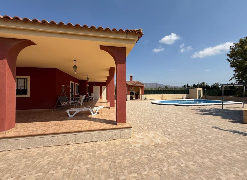 Odsprzedaż - Szalet - Albatera