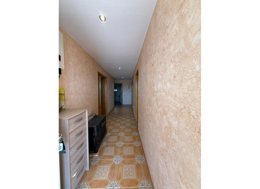 Odsprzedaż - Szalet - Albatera