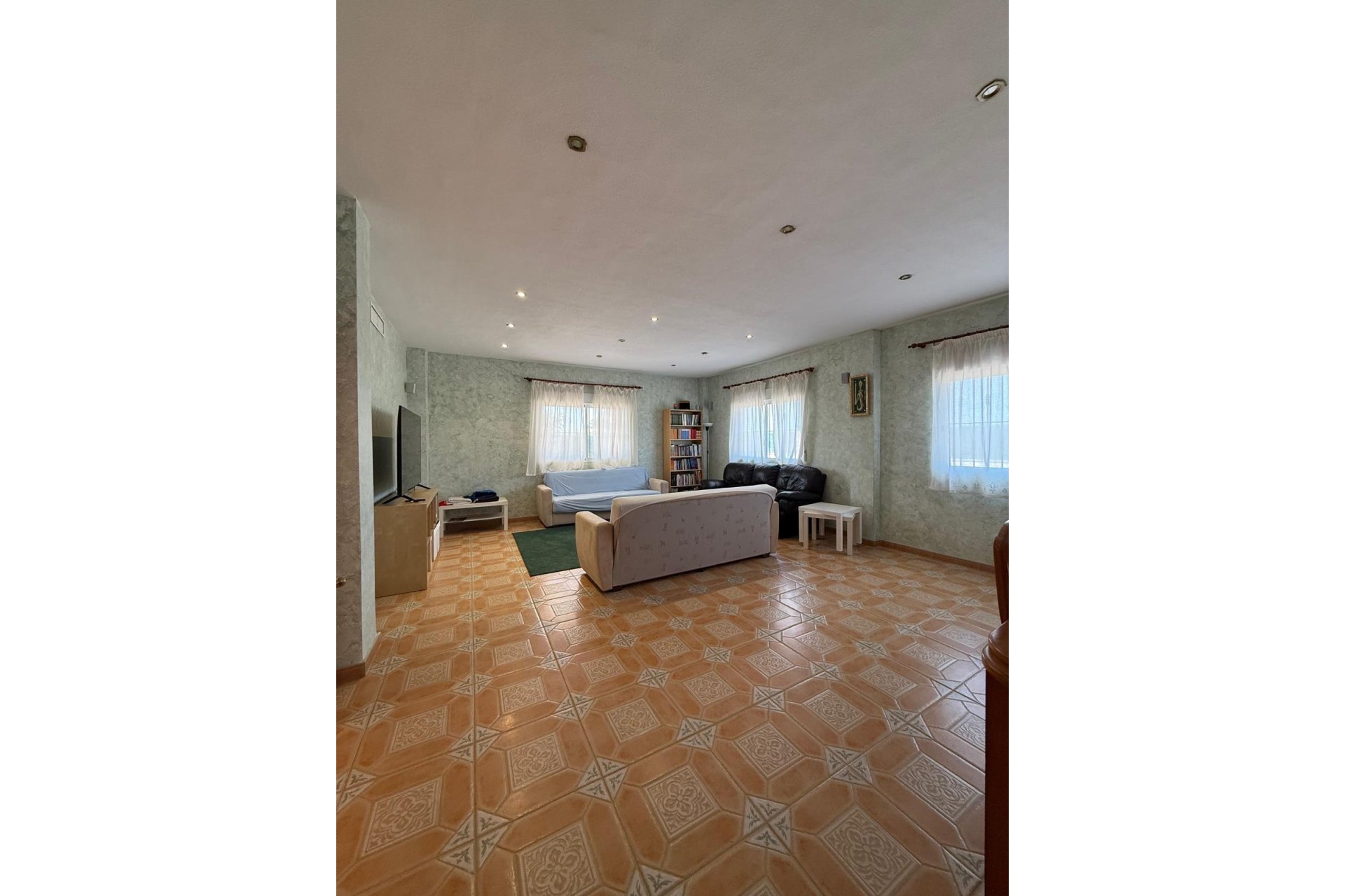 Odsprzedaż - Szalet - Albatera