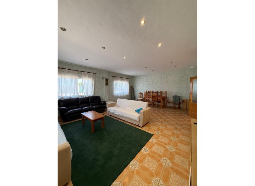 Odsprzedaż - Szalet - Albatera