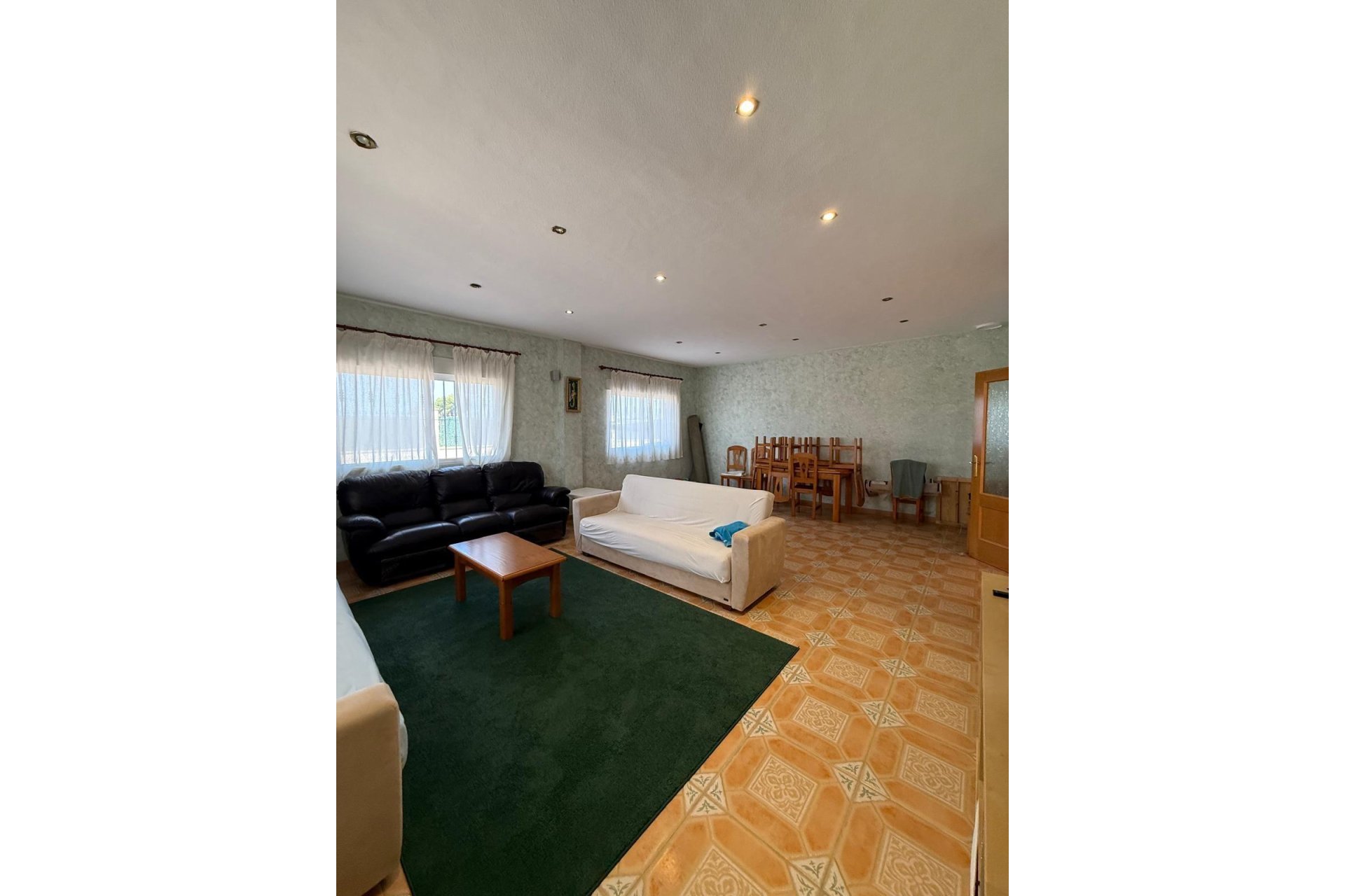 Odsprzedaż - Szalet - Albatera