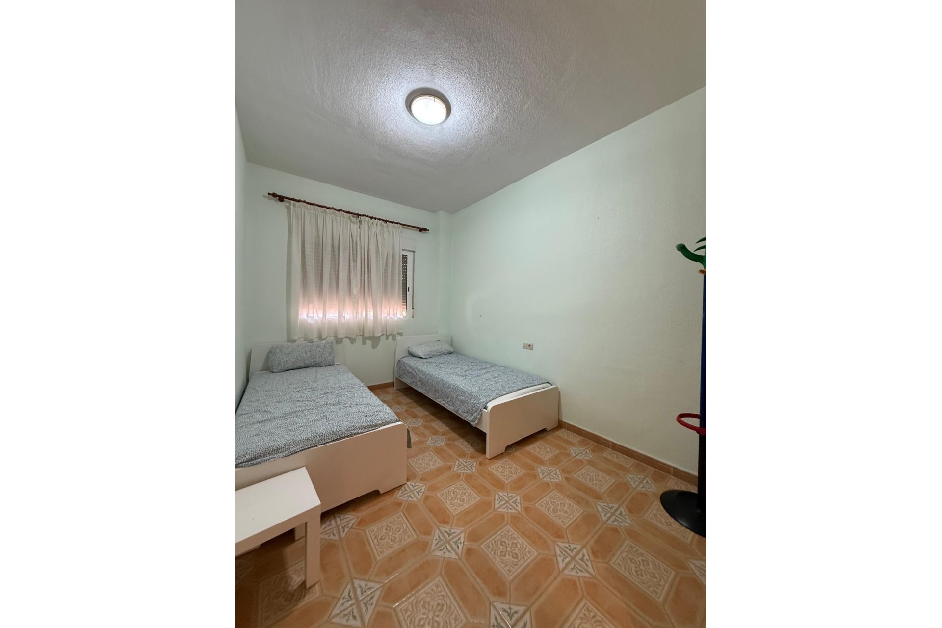 Odsprzedaż - Szalet - Albatera