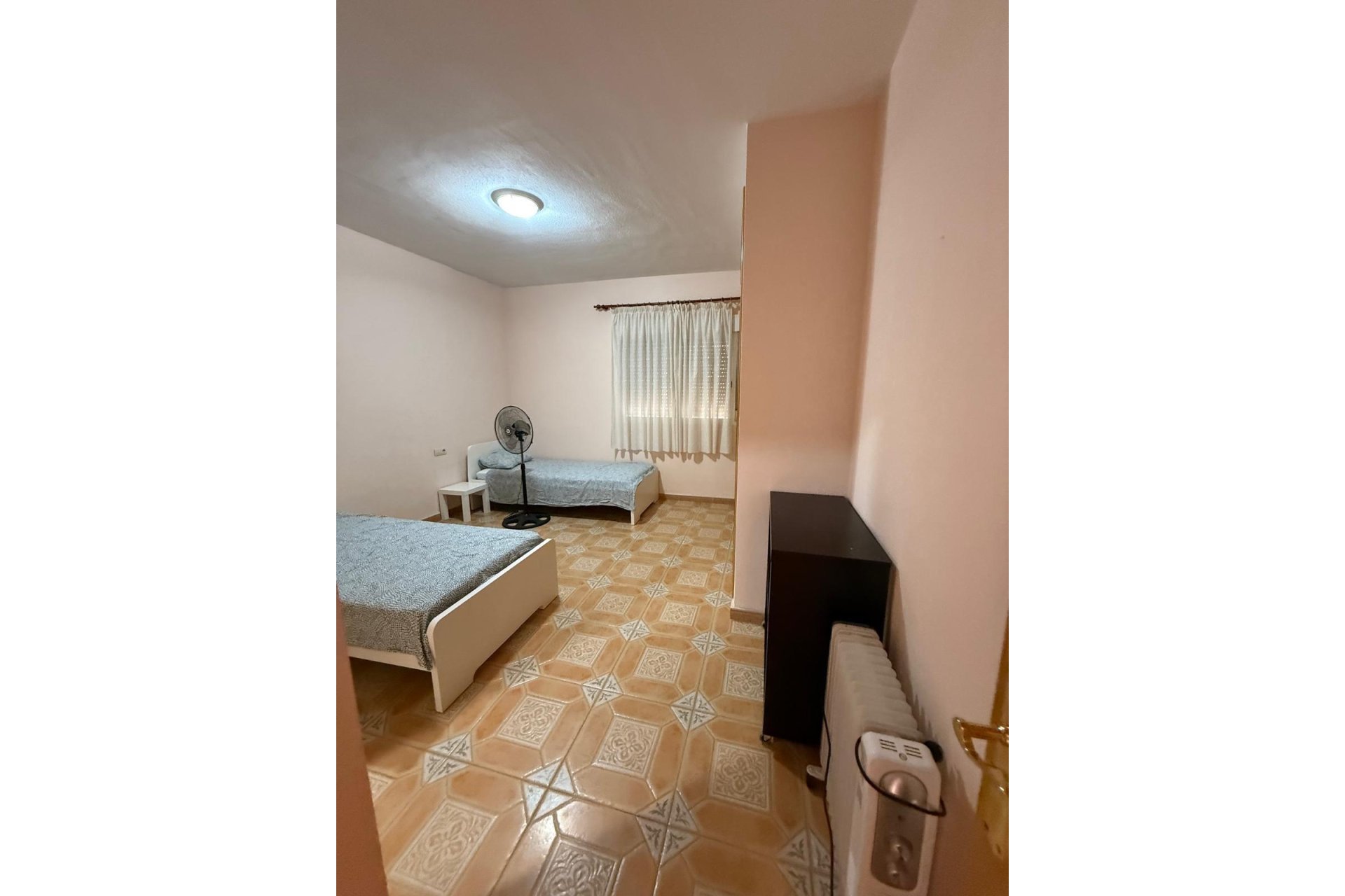 Odsprzedaż - Szalet - Albatera