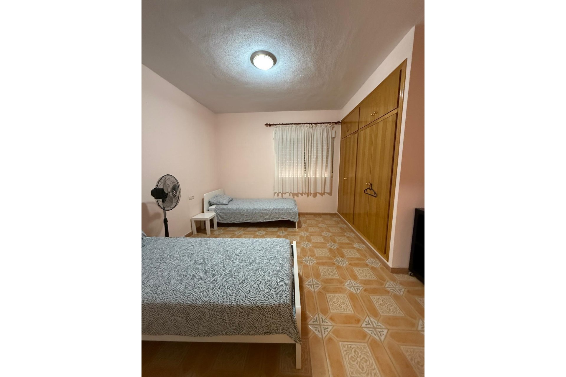 Odsprzedaż - Szalet - Albatera