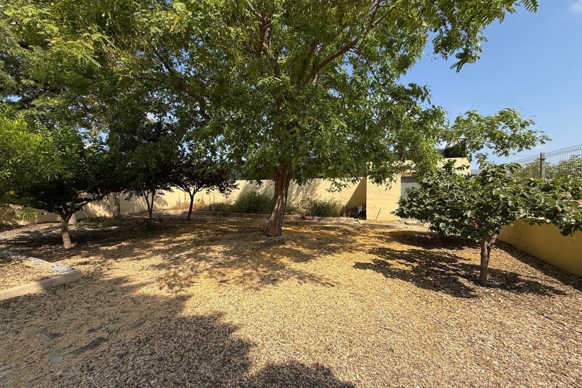 Odsprzedaż - Szalet - Albatera