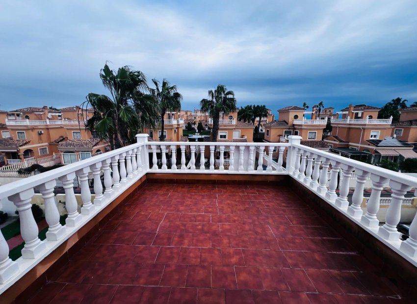 Odsprzedaż - Szalet - Algorfa - Urb. lo crispin