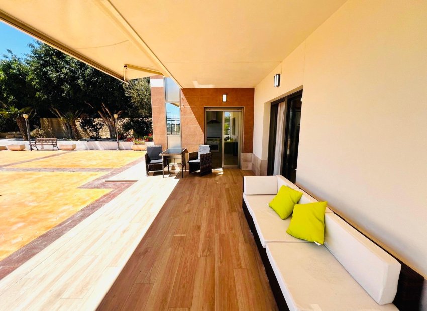 Odsprzedaż - Szalet - Elche - La Galia-Bonavista