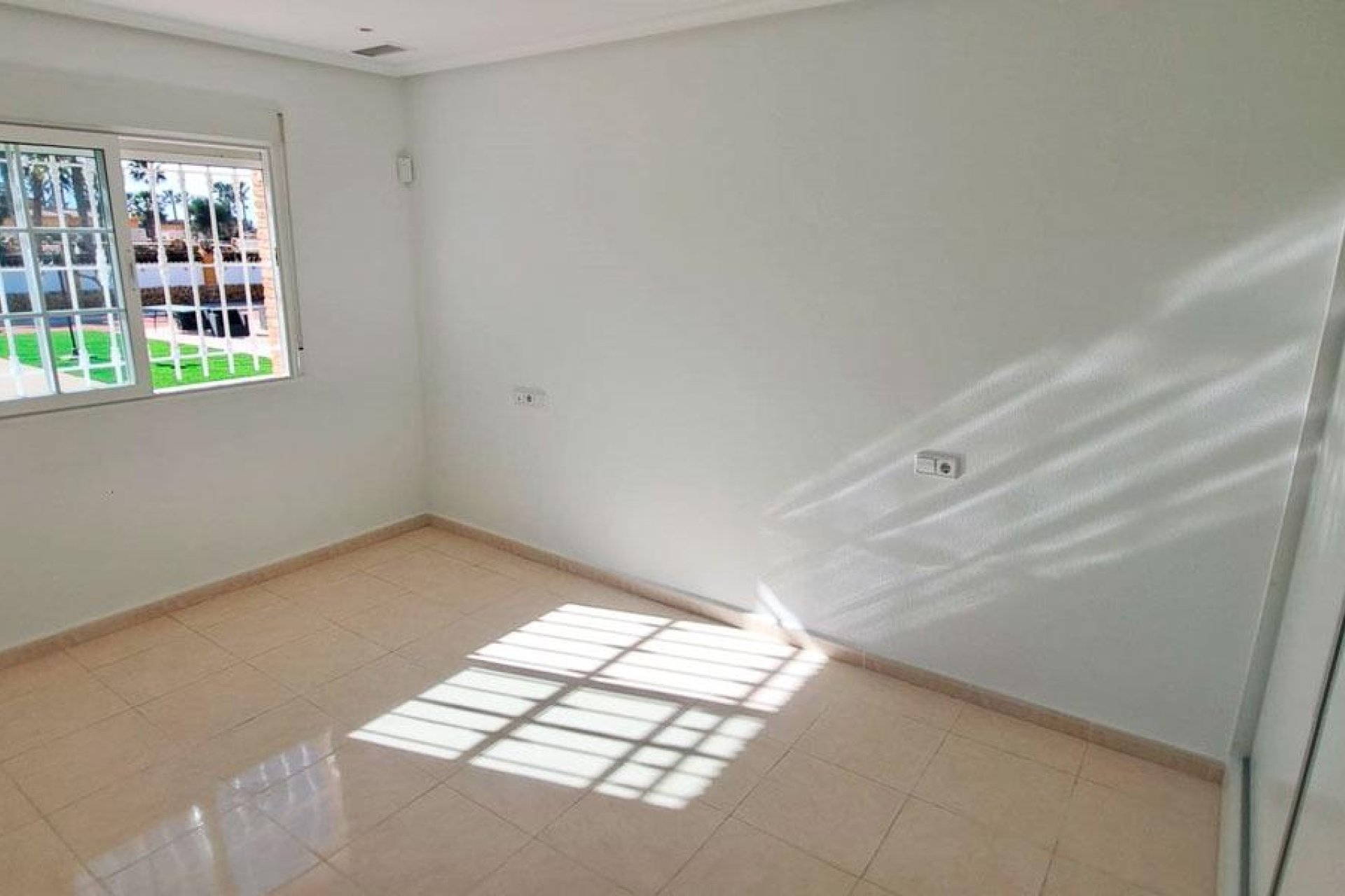 Odsprzedaż - Villa - Catral