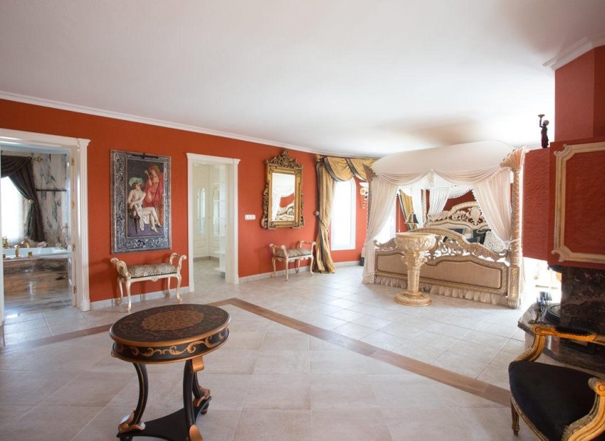 Odsprzedaż - Villa de Lujo - La Nucía - Coloma