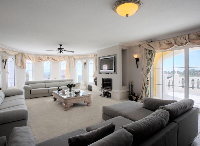 Odsprzedaż - Villa de Lujo - La Nucía - Coloma