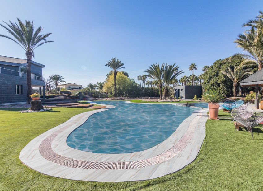 Odsprzedaż - Villa - Elche Pedanías - Valverde