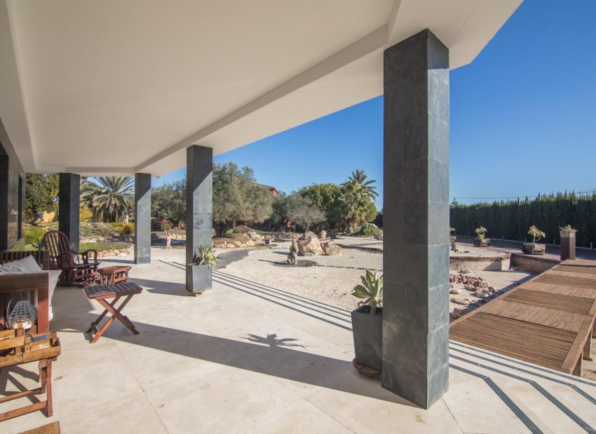 Odsprzedaż - Villa - Elche Pedanías - Valverde
