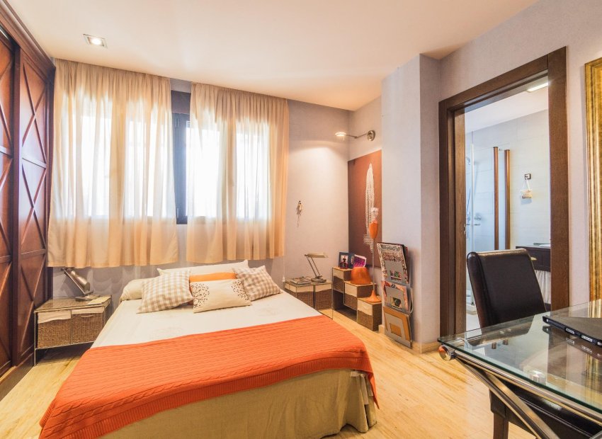 Odsprzedaż - Villa - Elche Pedanías - xLas bayas