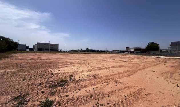 Parcela - Herverkoop -
            Elche Pedanías - GV-135.