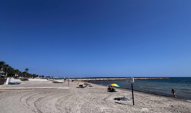 Piso - Odsprzedaż - Santa Pola -
                Santiago bernabeu