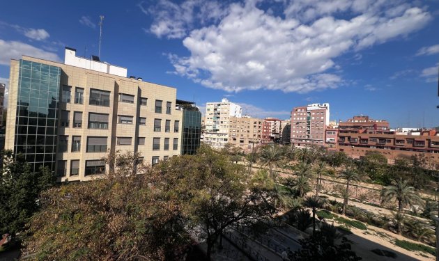 Piso - Resale - Elche -
                Asilo - Pisos Azules
