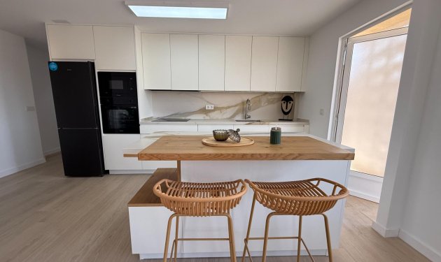 Piso - Resale -
            Torrevieja - GV-127