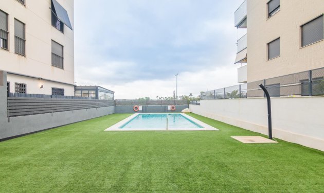 Planta baja - Resale - Elche -
                Travalón