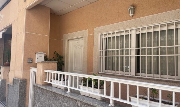 Planta baja - Resale - Torrellano -
                Torrellano