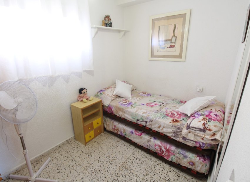 Resale - Apartament - Guardamar - Urbanizaciones /PLAYA