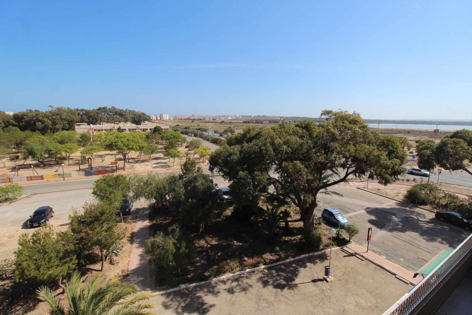 Resale - Apartament - Guardamar - Urbanizaciones /PLAYA