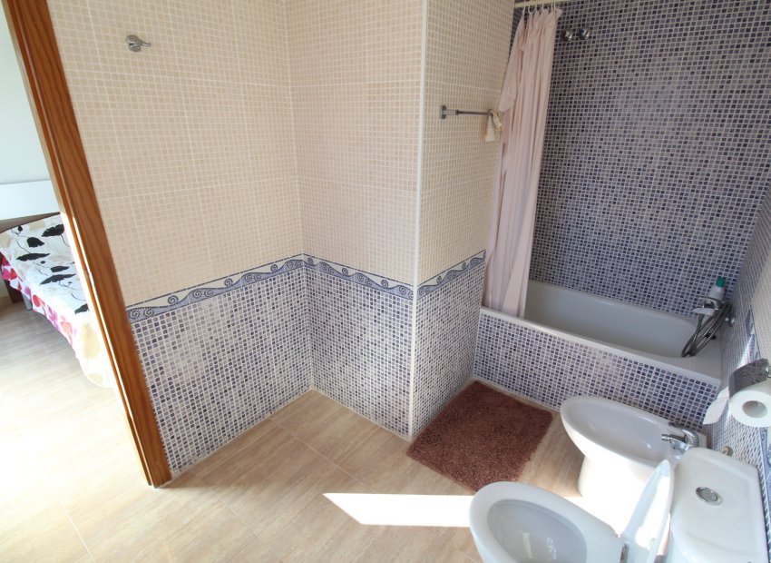 Resale - Apartament - Torrevieja - Pueblo