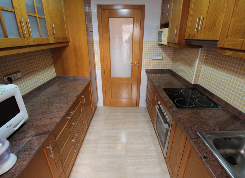 Resale - Apartament - Torrevieja - Pueblo