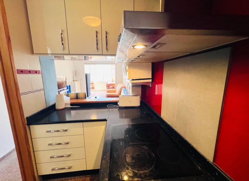 Resale - Apartamento - Arenales del Sol