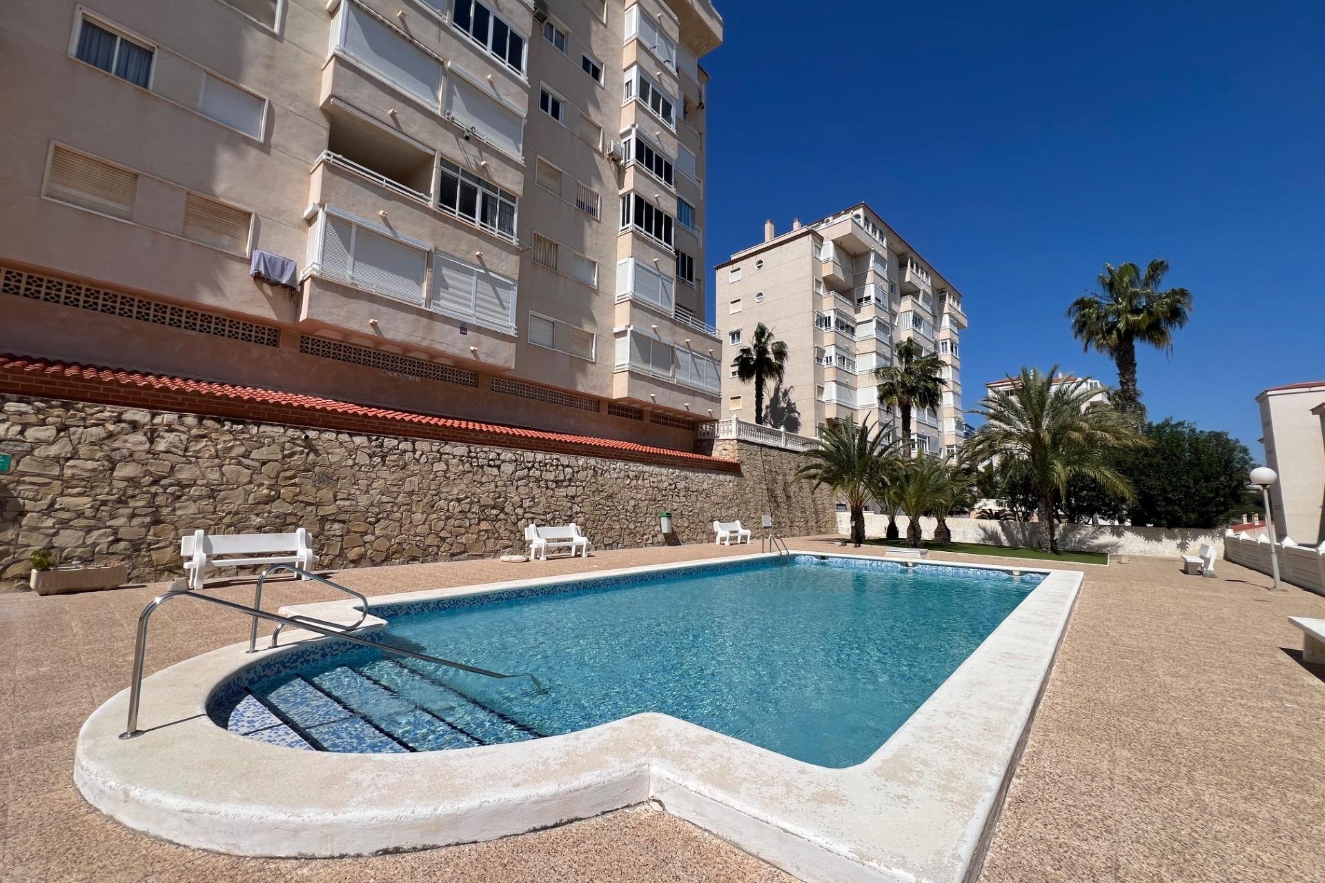 Resale - Apartamento - Arenales del Sol