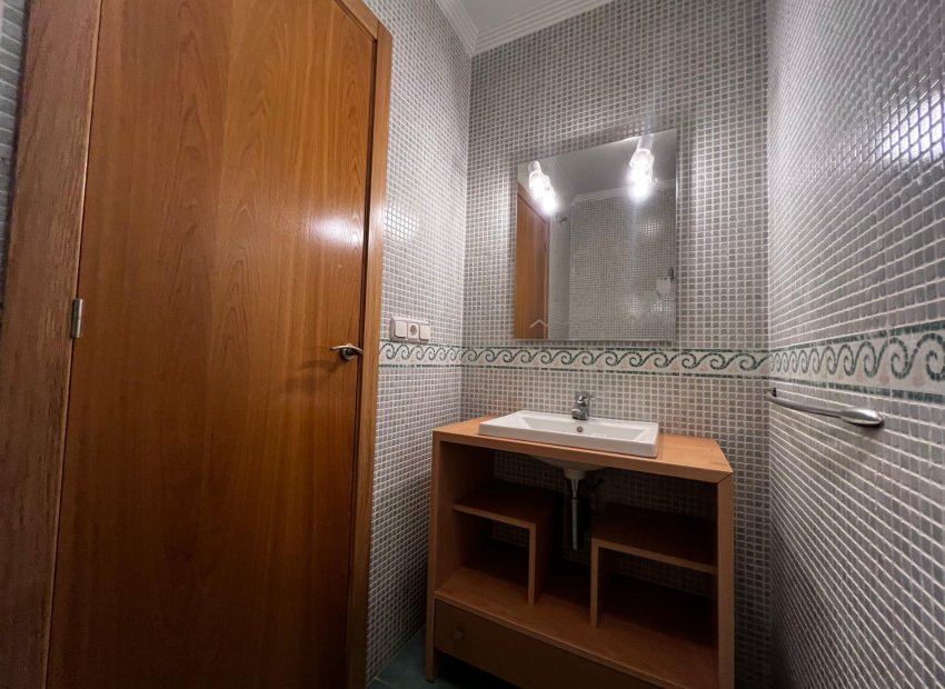 Resale - Apartamento - Arenales del Sol