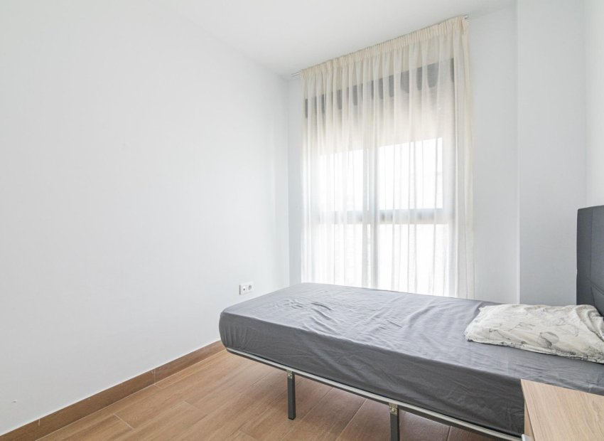 Resale - Apartamento - Elche - Altabix