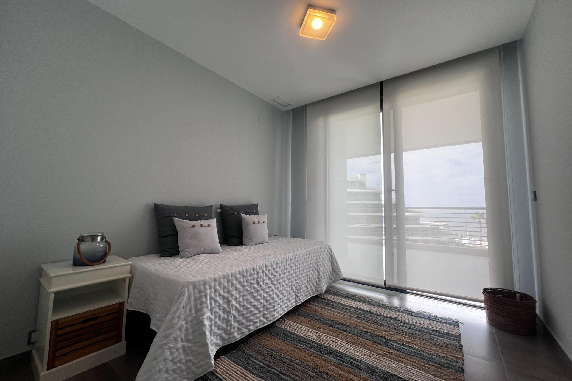 Resale - Apartamento - Elche - Playa arenales del sol