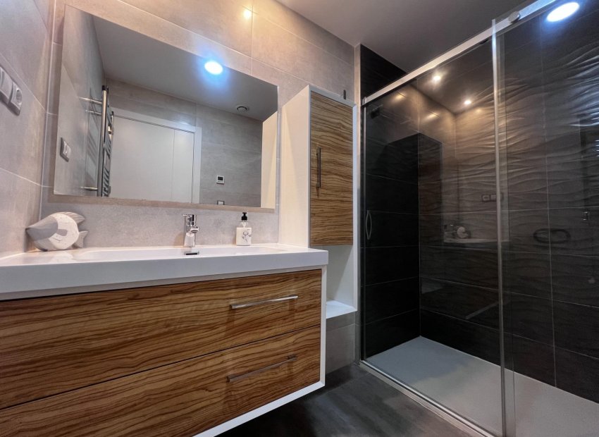 Resale - Apartamento - Elche - Playa arenales del sol