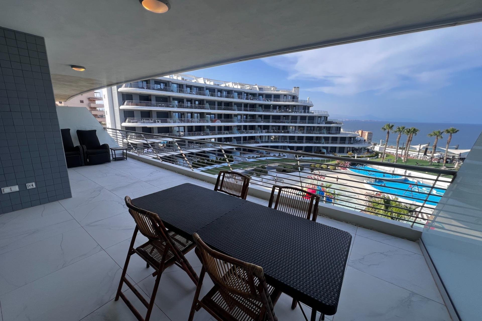 Resale - Apartamento - Elche - Playa arenales del sol