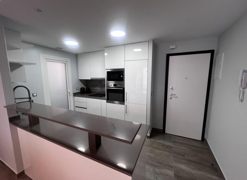 Resale - Apartamento - Elche - Playa arenales del sol