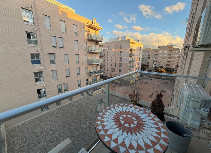 Resale - Apartamento - Elche - Zona Deportiva-Nuevo Altabix