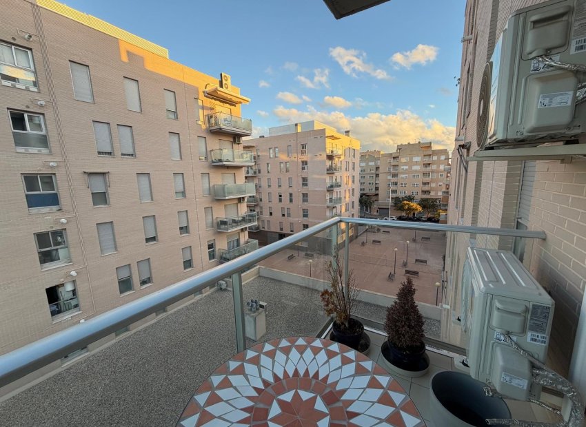 Resale - Apartamento - Elche - Zona Deportiva-Nuevo Altabix