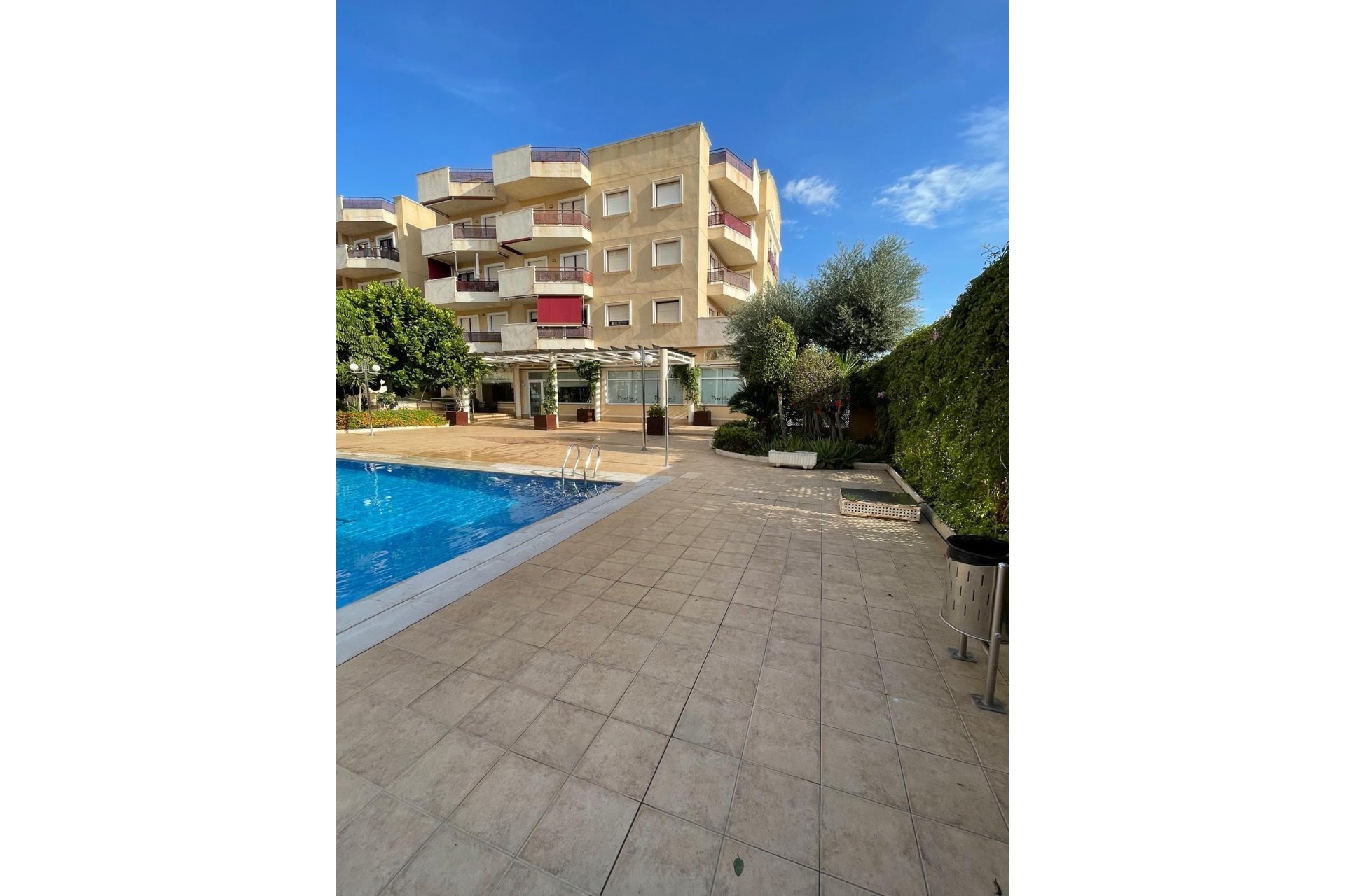 Resale - Apartamento - Orihuela Costa - Campoamor