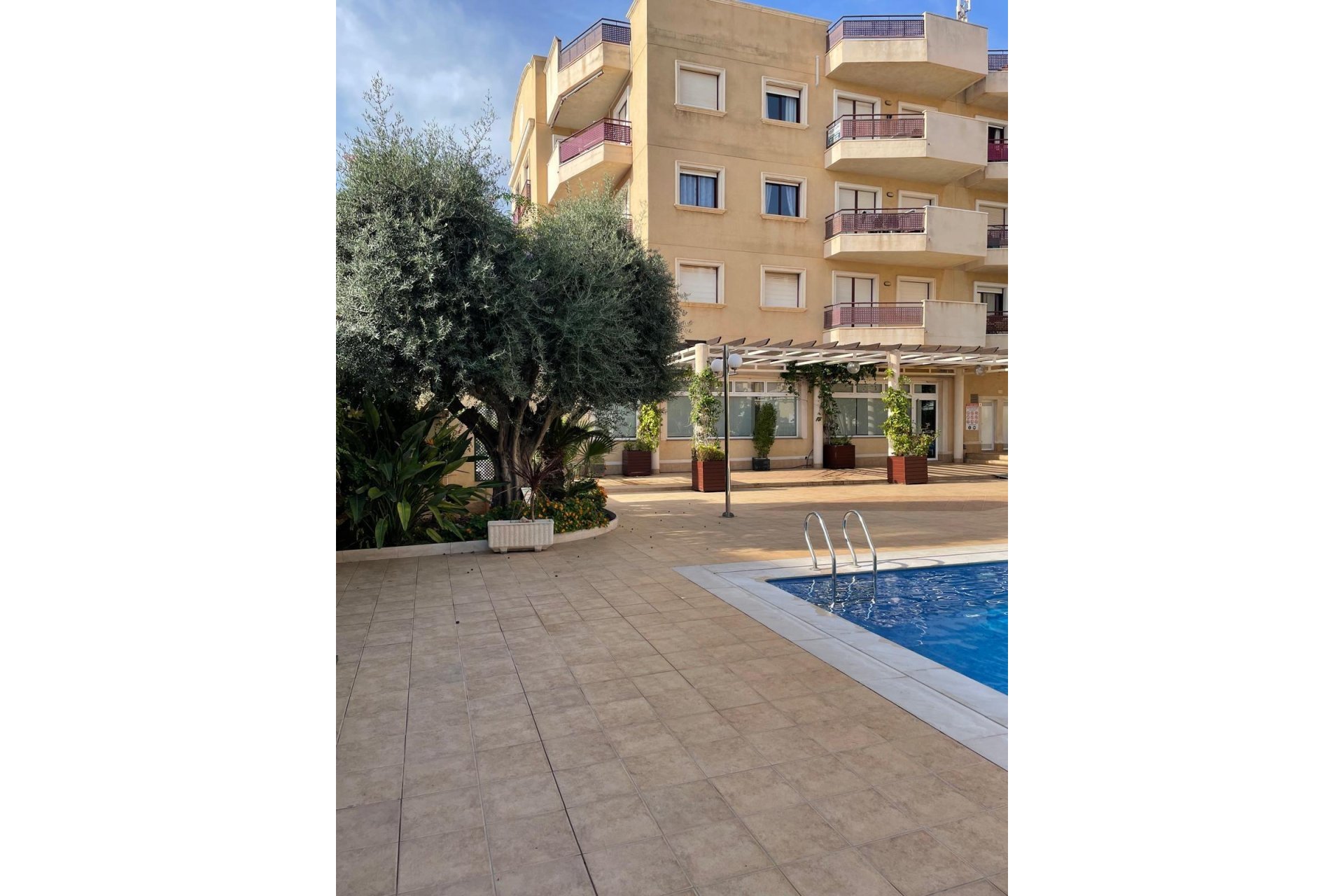Resale - Apartamento - Orihuela Costa - Campoamor