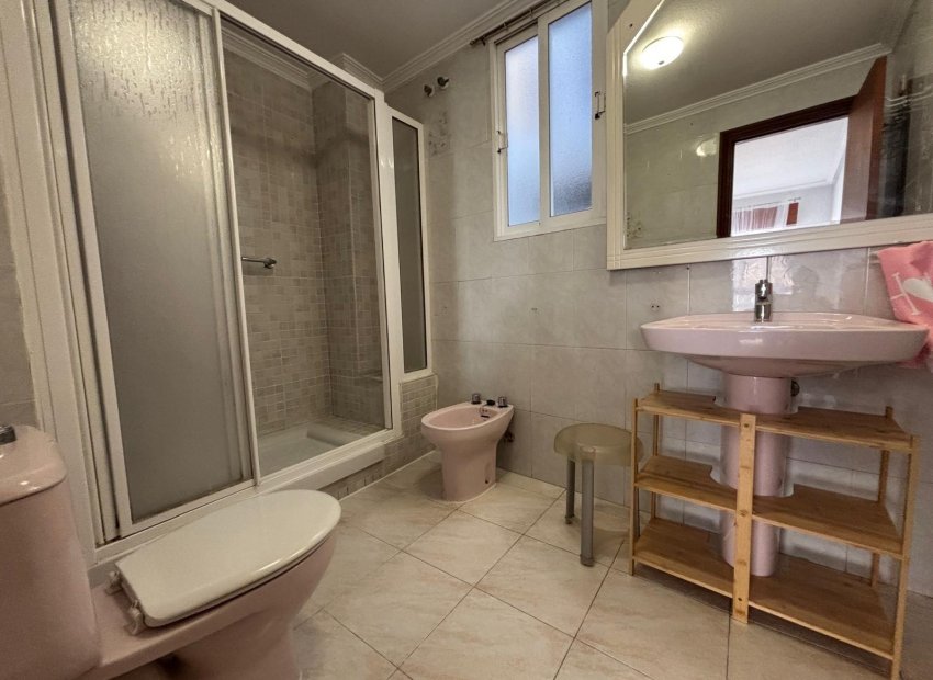 Resale - Apartamento - Torrevieja - Centro