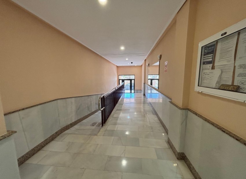 Resale - Apartamento - Torrevieja - Centro