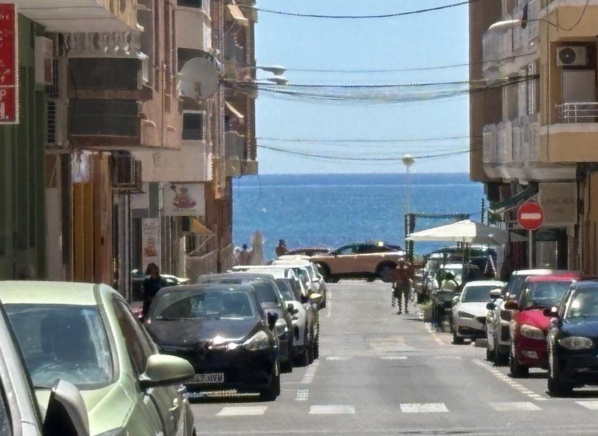 Resale - Apartamento - Torrevieja - Centro