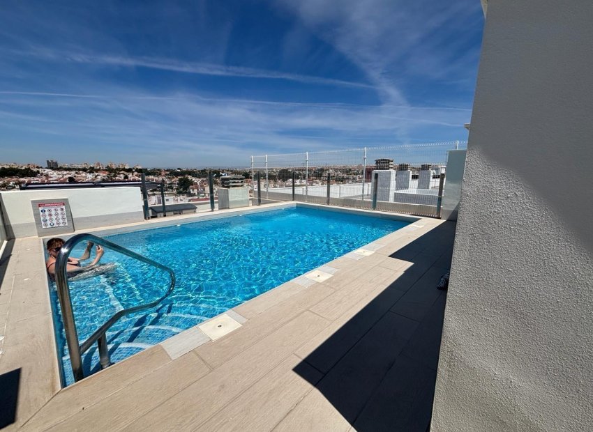 Resale - Apartamento - Torrevieja - Centro