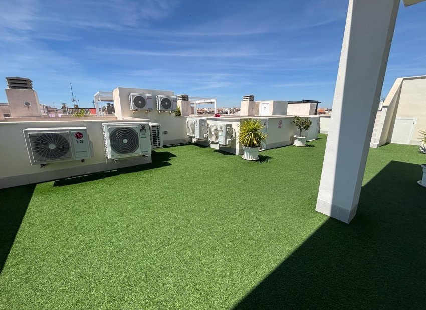 Resale - Apartamento - Torrevieja - Centro
