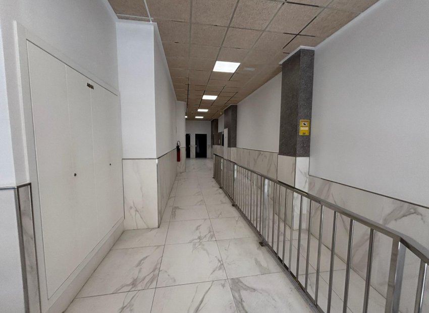 Resale - Apartamento - Torrevieja - Centro