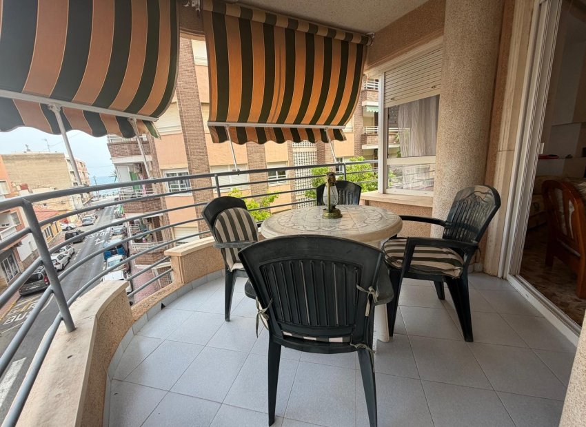 Resale - Apartamento - Torrevieja - Centro