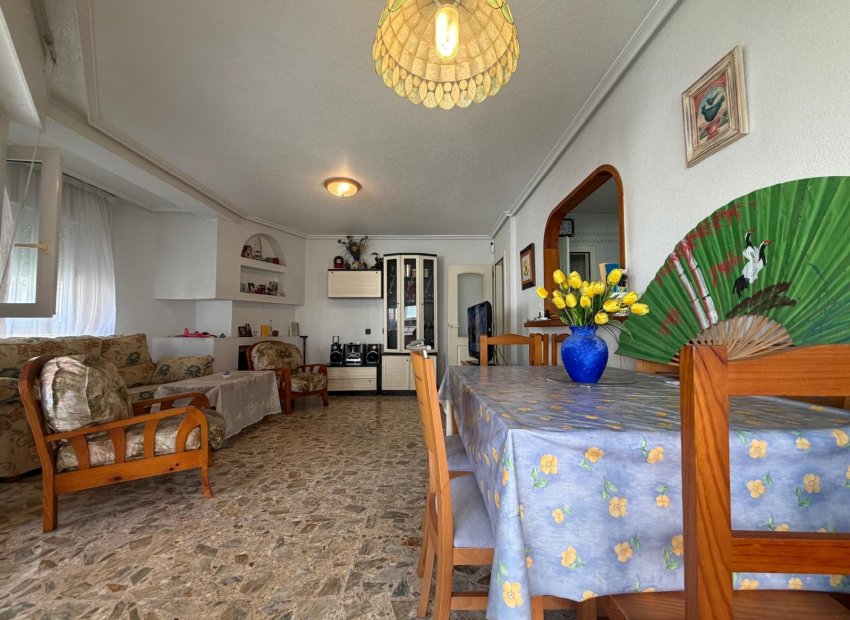 Resale - Apartamento - Torrevieja - Centro