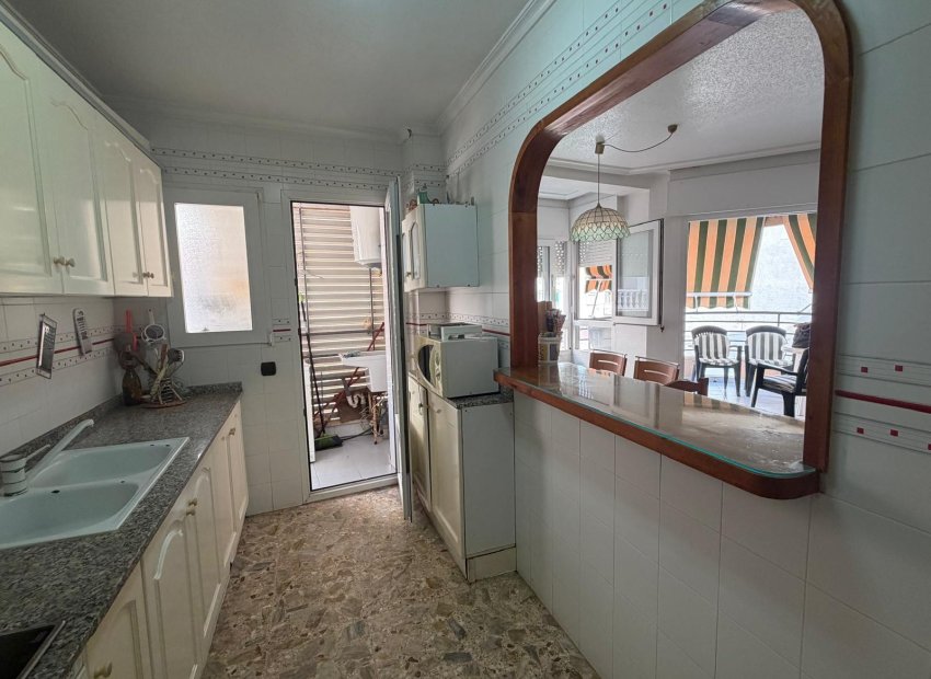 Resale - Apartamento - Torrevieja - Centro