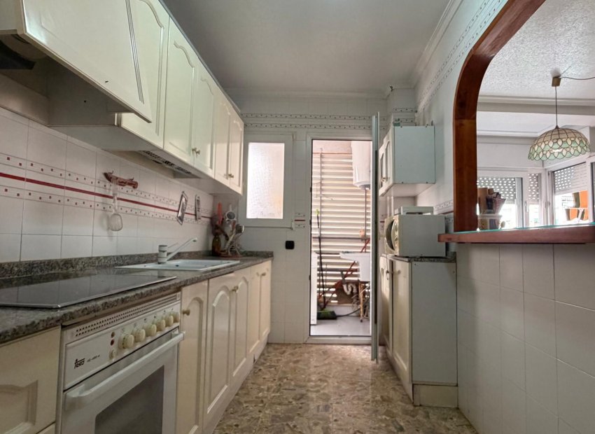 Resale - Apartamento - Torrevieja - Centro