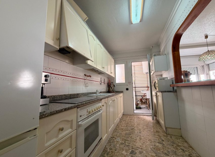 Resale - Apartamento - Torrevieja - Centro